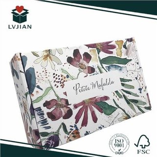 جعبه کاغذ راه راه برای لباس